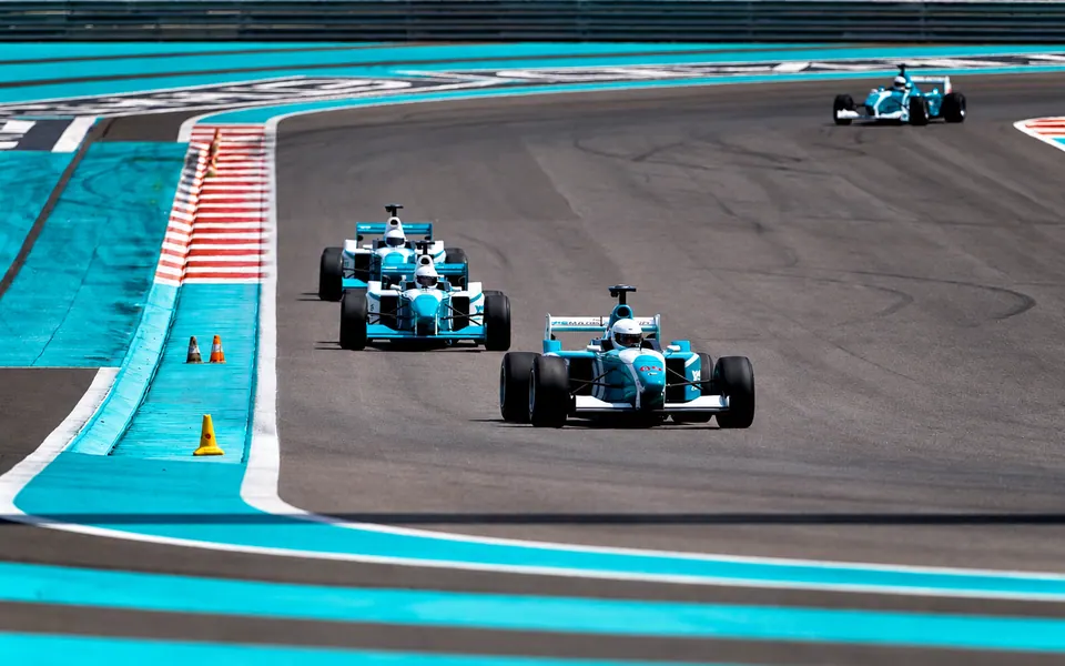 Driving Experience – Yas Formula 3000 — Dubai
