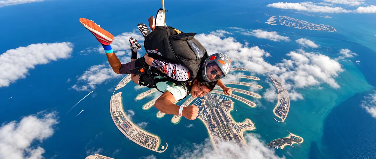 Skydive Dubai Tandem – Palm Dropzone — Dubai, photo 2
