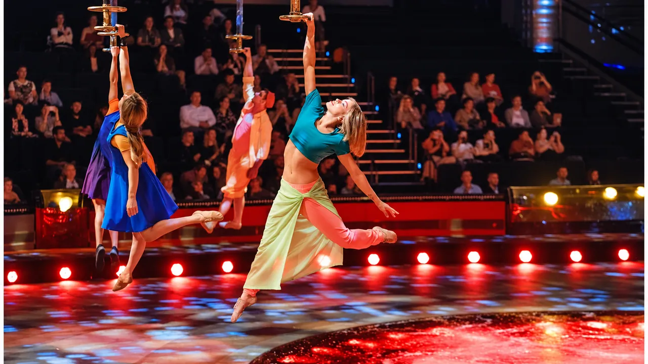 La Perle by Dragone — Dubai, photo 5