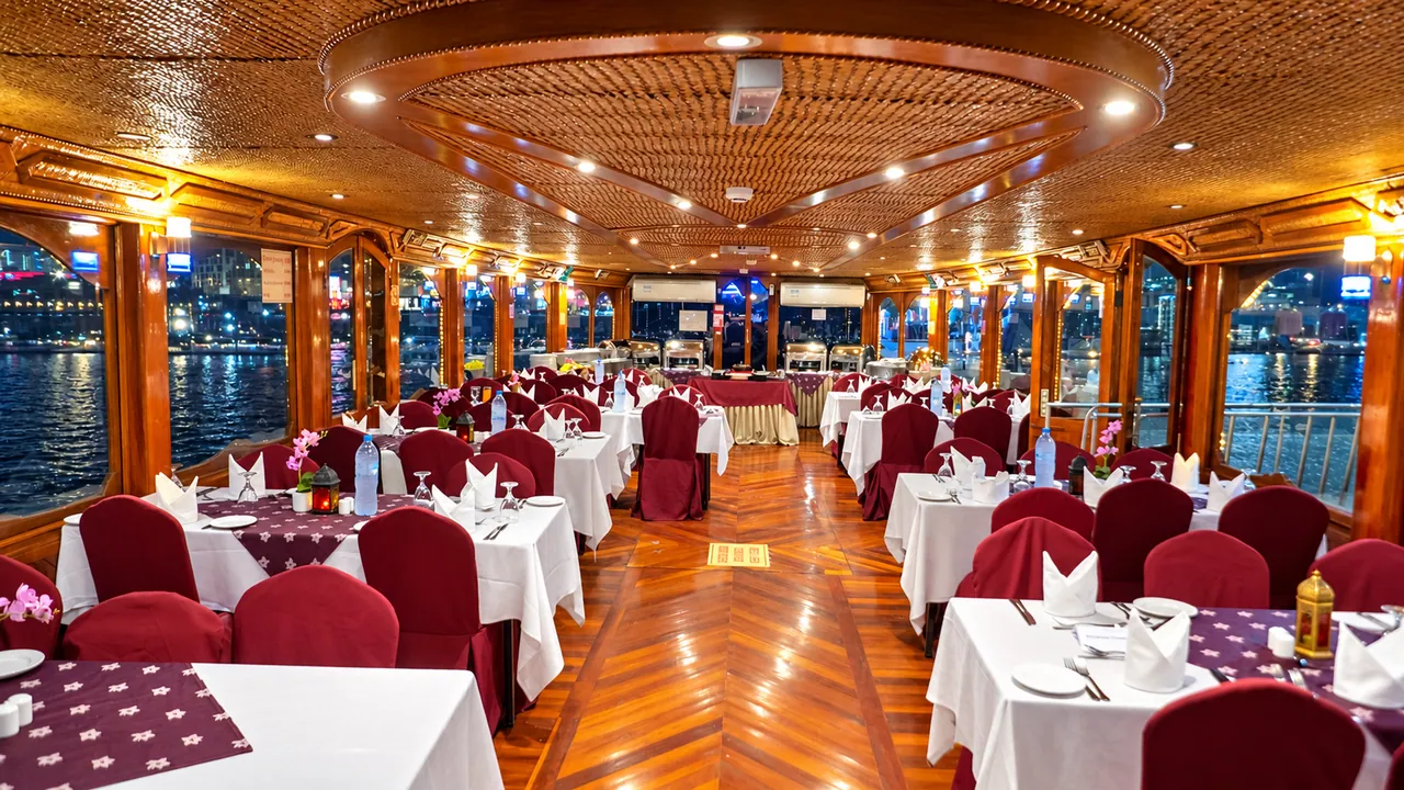 Dubai Creek Dhow Dinner Cruise — Dubai, photo 2