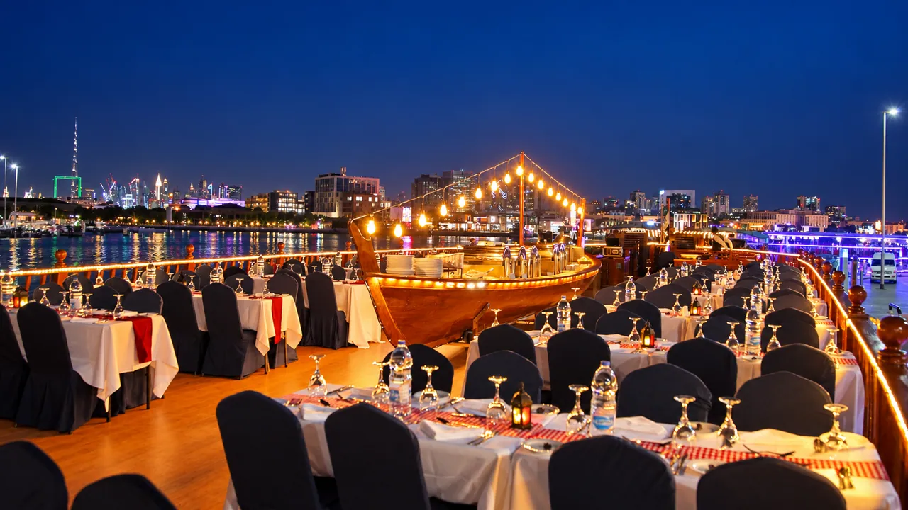 Dubai Creek Dhow Dinner Cruise — Dubai, photo 5