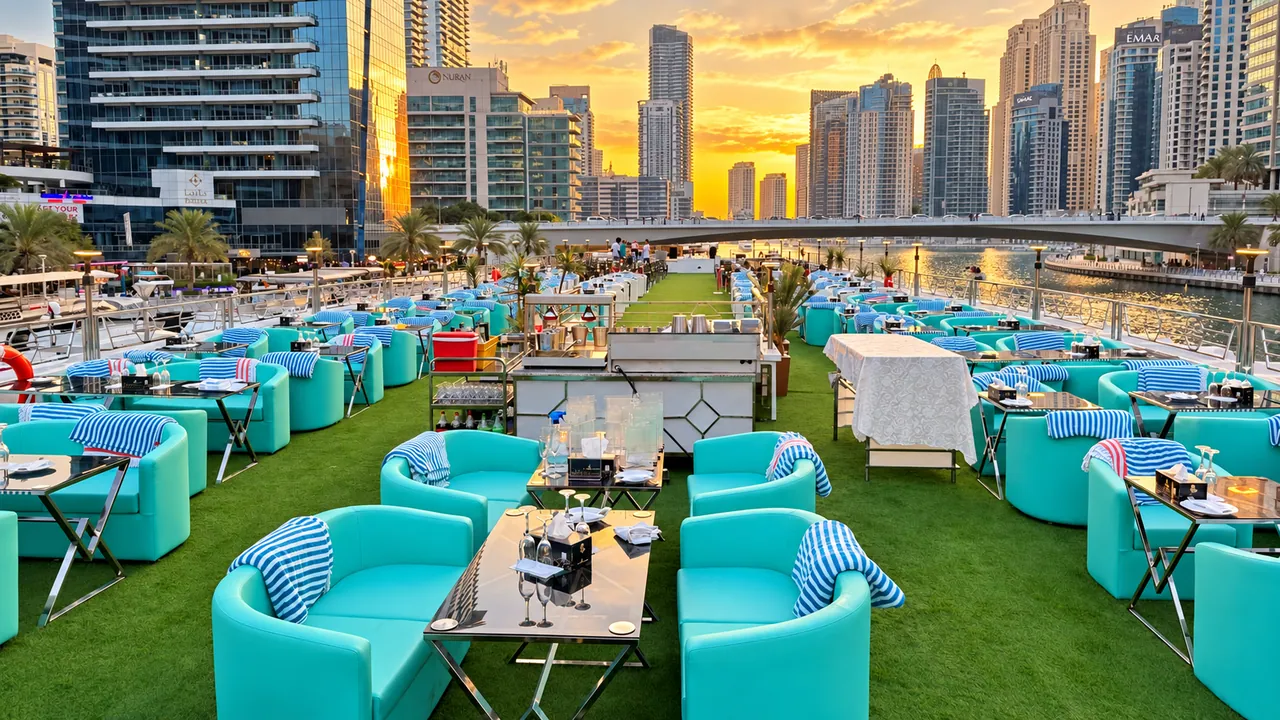 Lotus Mega Yacht Dinner Cruise — Dubai, photo 2